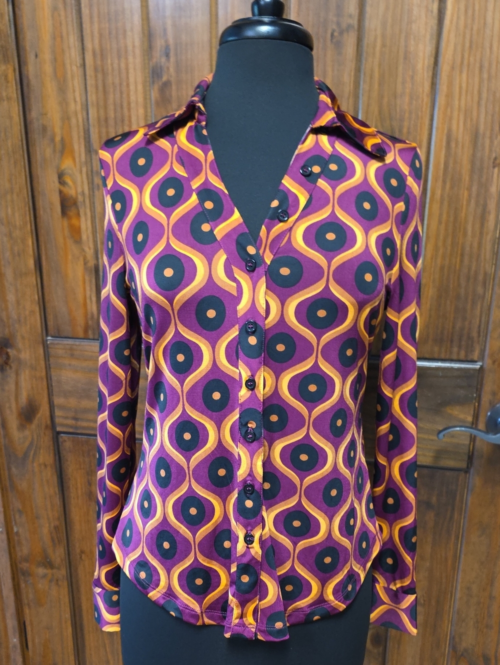 Truth by Republic long-sleeve geometric retro shirt - Size M